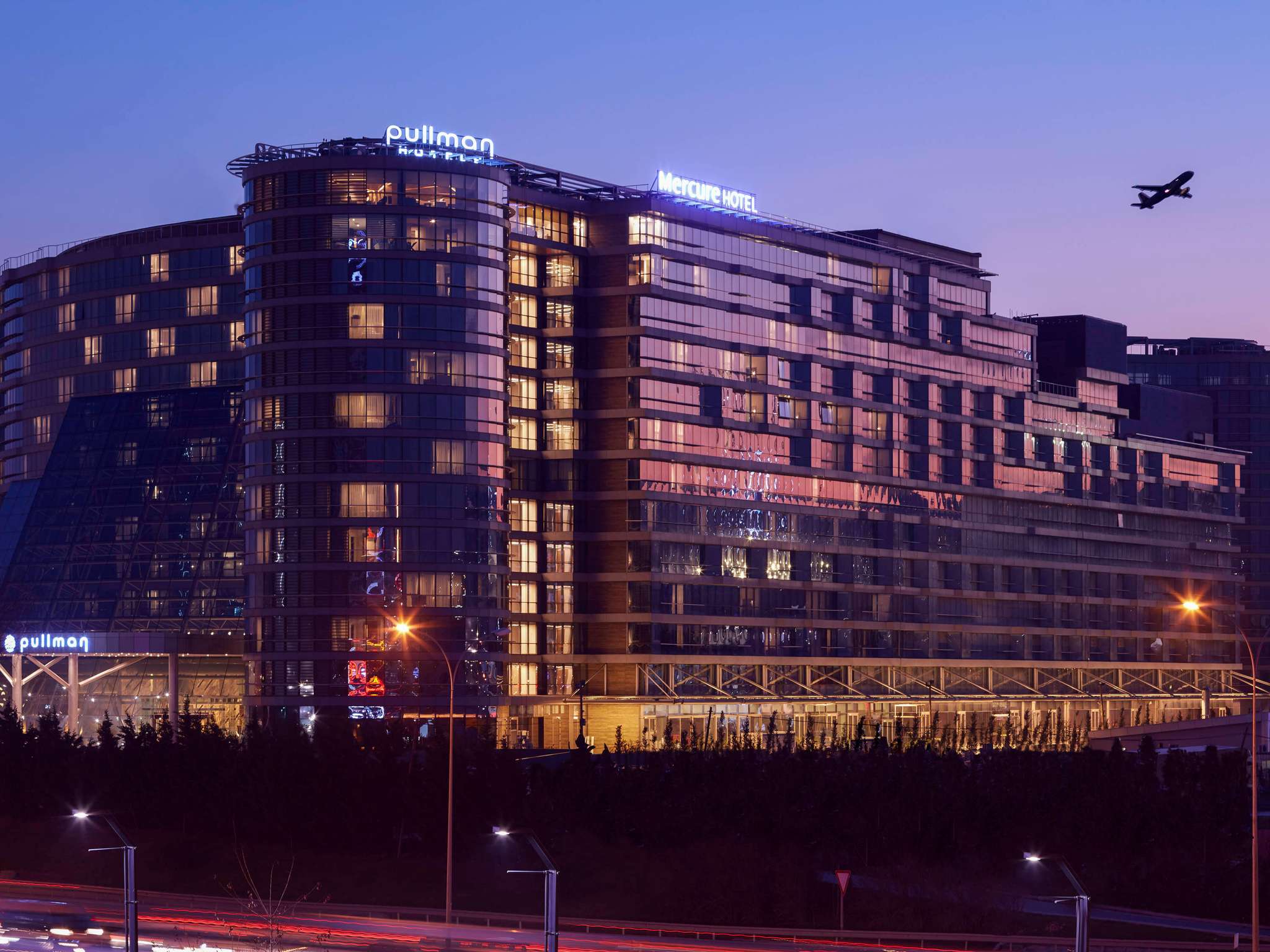 Pullman Istanbul Hotel & Convention Center resort hero photography
