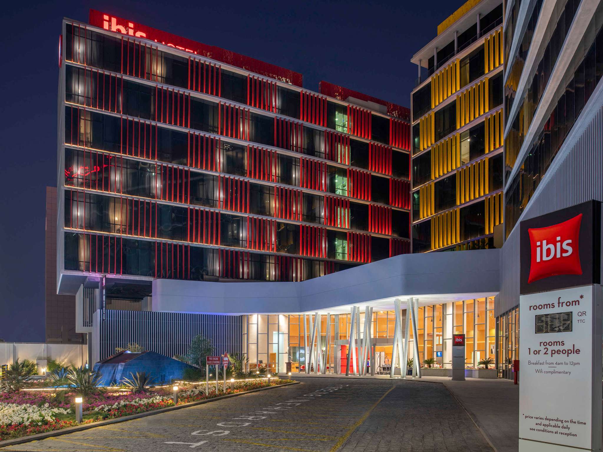 Ibis Doha Old Town resort hero photography